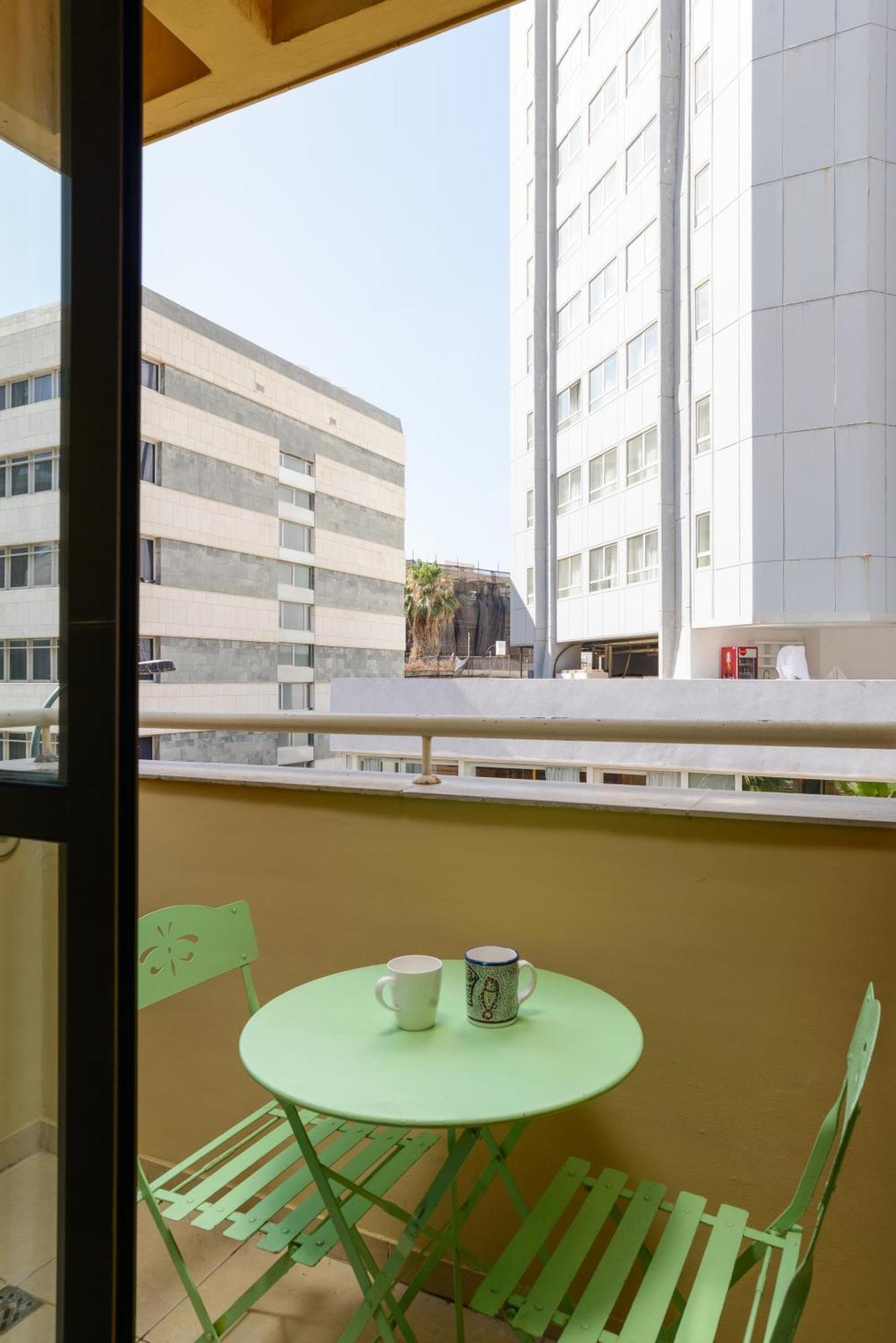 Cosy 1Br Near Beach By Feelhome Tel Aviv Bagian luar foto