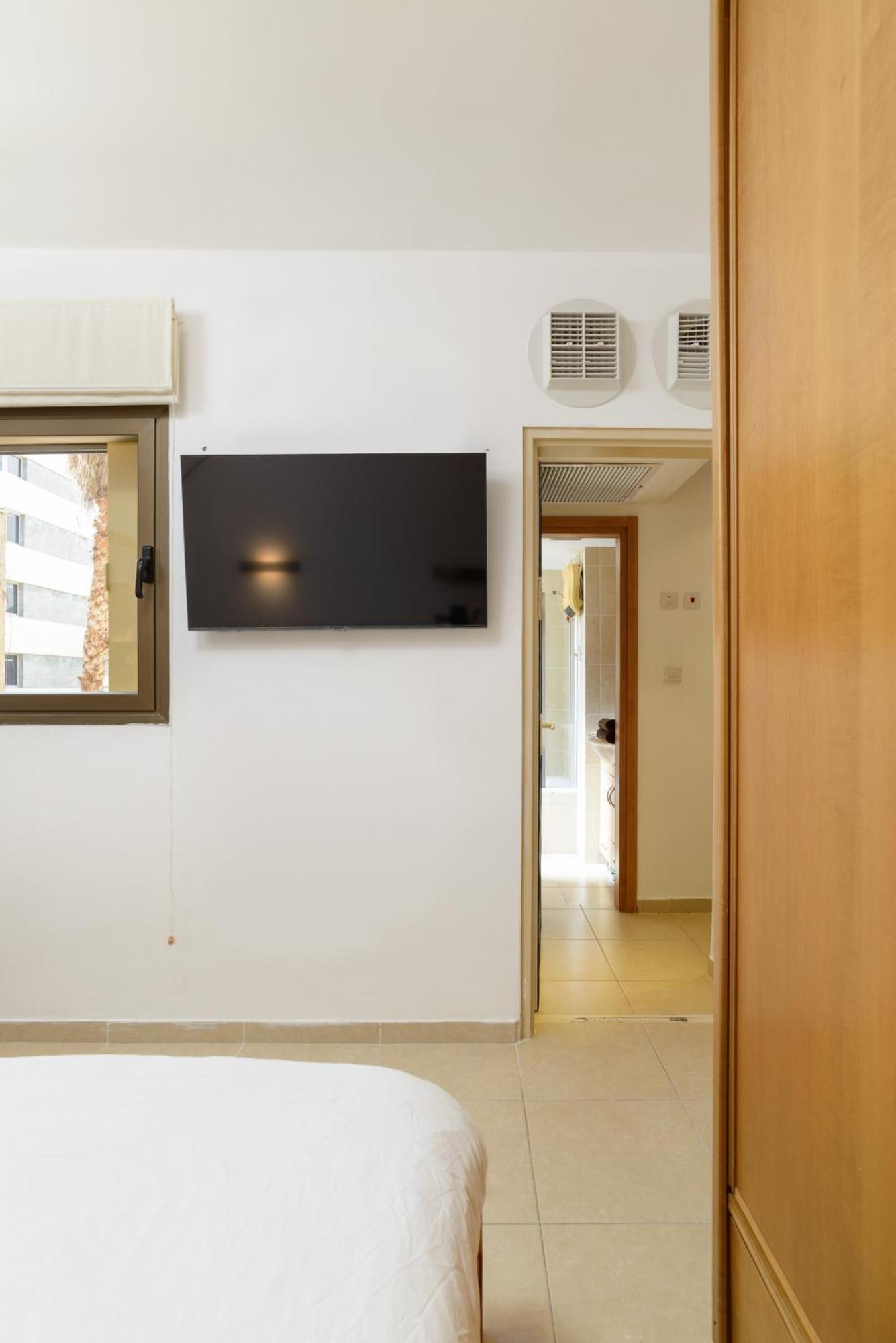 Cosy 1Br Near Beach By Feelhome Tel Aviv Bagian luar foto
